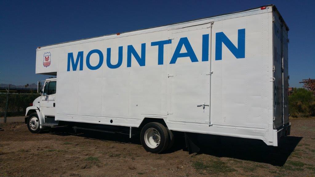 Graffiti Box Truck After by Kiwi Sandblasting and Painting